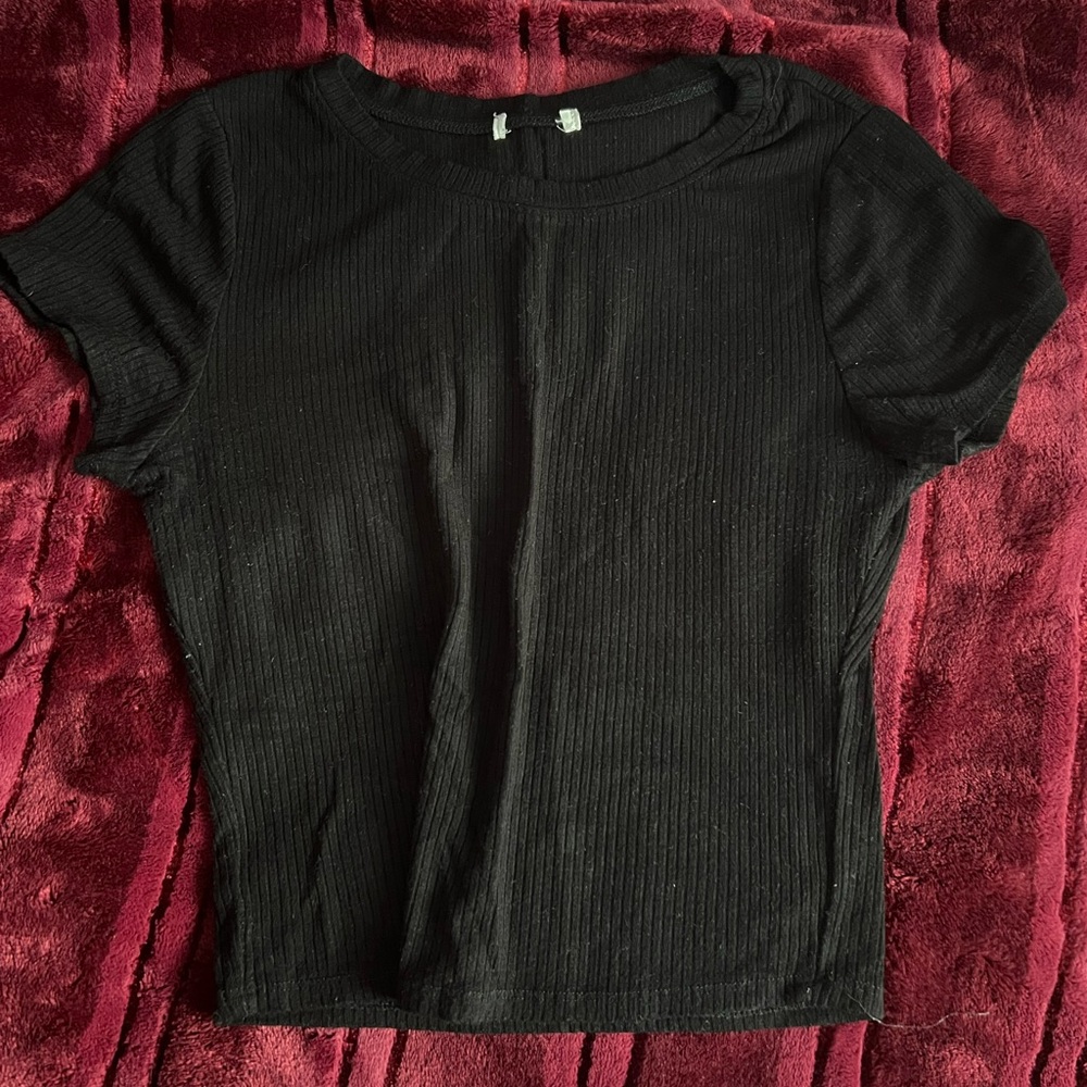Cute tight black top!!